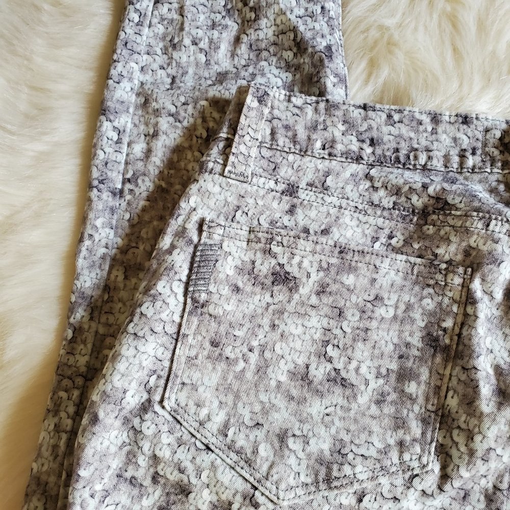 PAIGE Verdugo Ankle Skinny Jeans in Pewter Sequin Size 27 LIKE NEW - Picture 9 of 16
